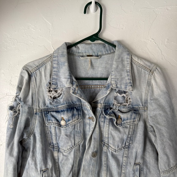 Free People Distressed Light Wash Denim Jacket Women's L Boho‎ Festival Western - Picture 2 of 10
